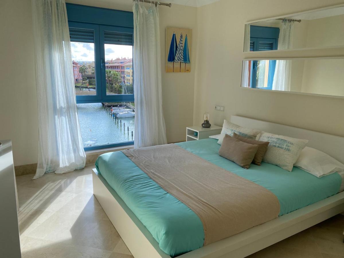 Apartamento Con Terraza Sobre La Marina De Sotogrande サン・ロケ エクステリア 写真